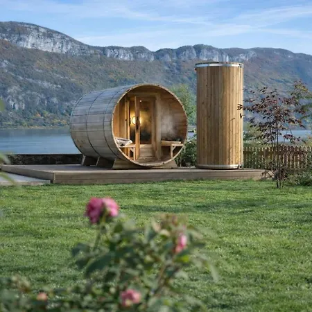 Lakefront On Bourget Holiday home Conjux