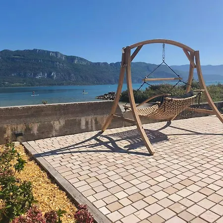 Lakefront On Bourget Conjux