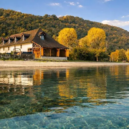 Lakefront On Bourget Ferienhaus *
